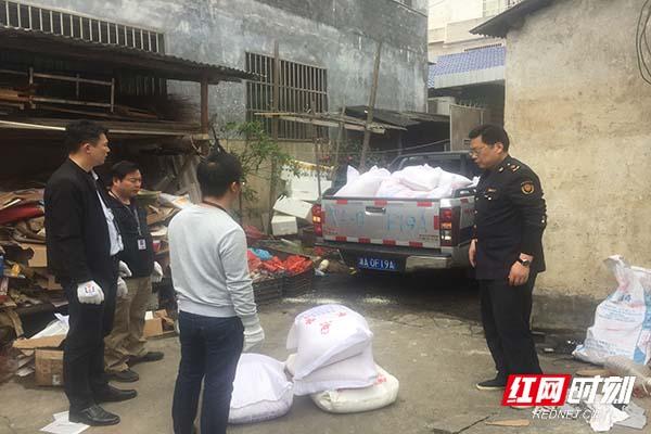 4月12日,宁乡市白马桥街道正农社区卢乾坤未取得食品生产许可生产销售